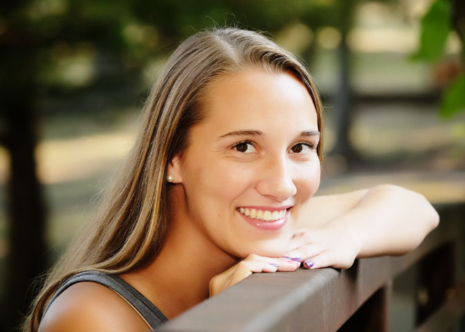 close up,senior,portraits,girls,fun,memories,experienced,antioch,park,affordable